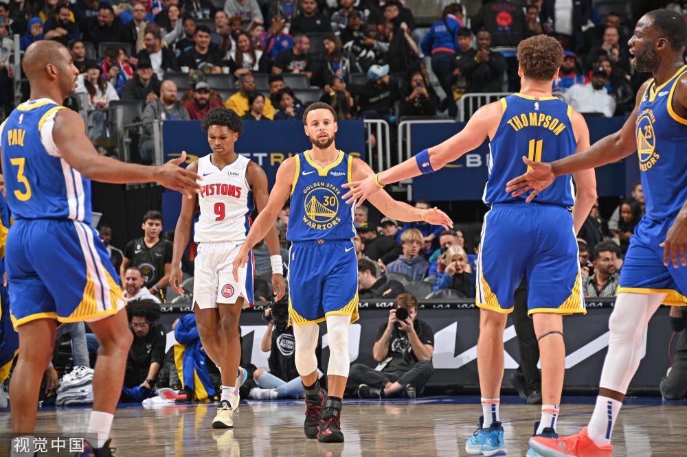 赛中通过左 赛中通过左